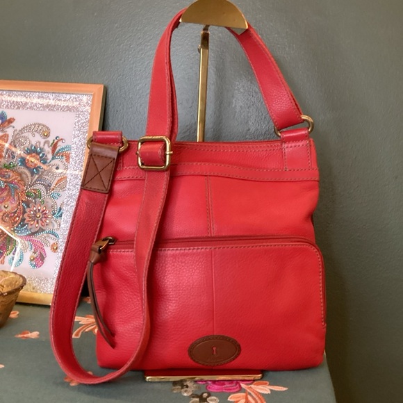 Fossil Morgan traveler leather messenger bag in red - Picture 1 of 6